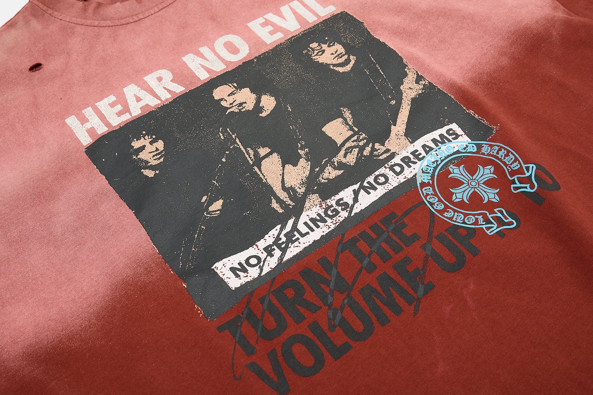 YAVIORA "Hear No Evil" Gradient T-Shirt