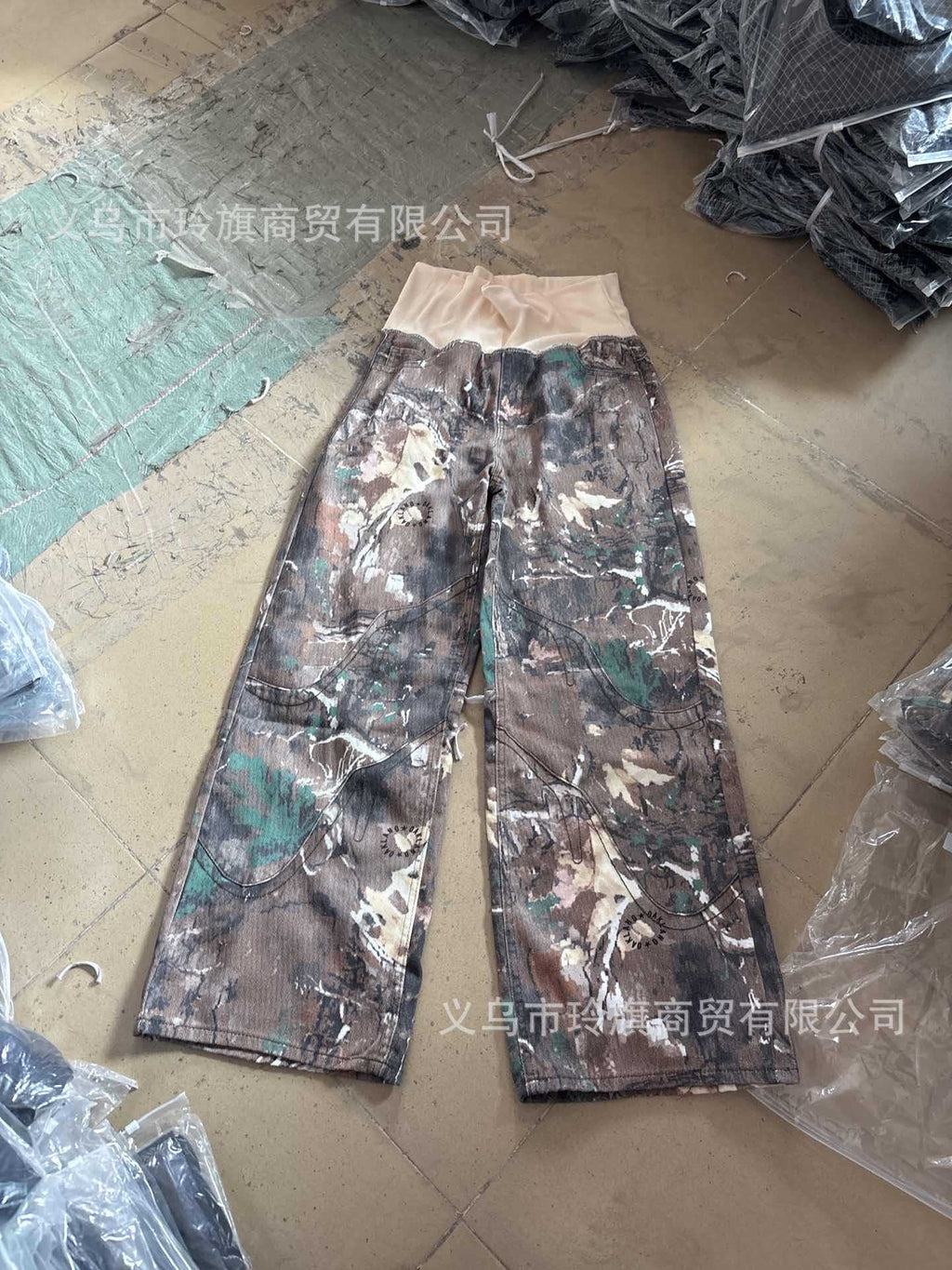 Y2K Patchwork Loose-Fit Low-Rise Jeans with Fold-Over Waistband