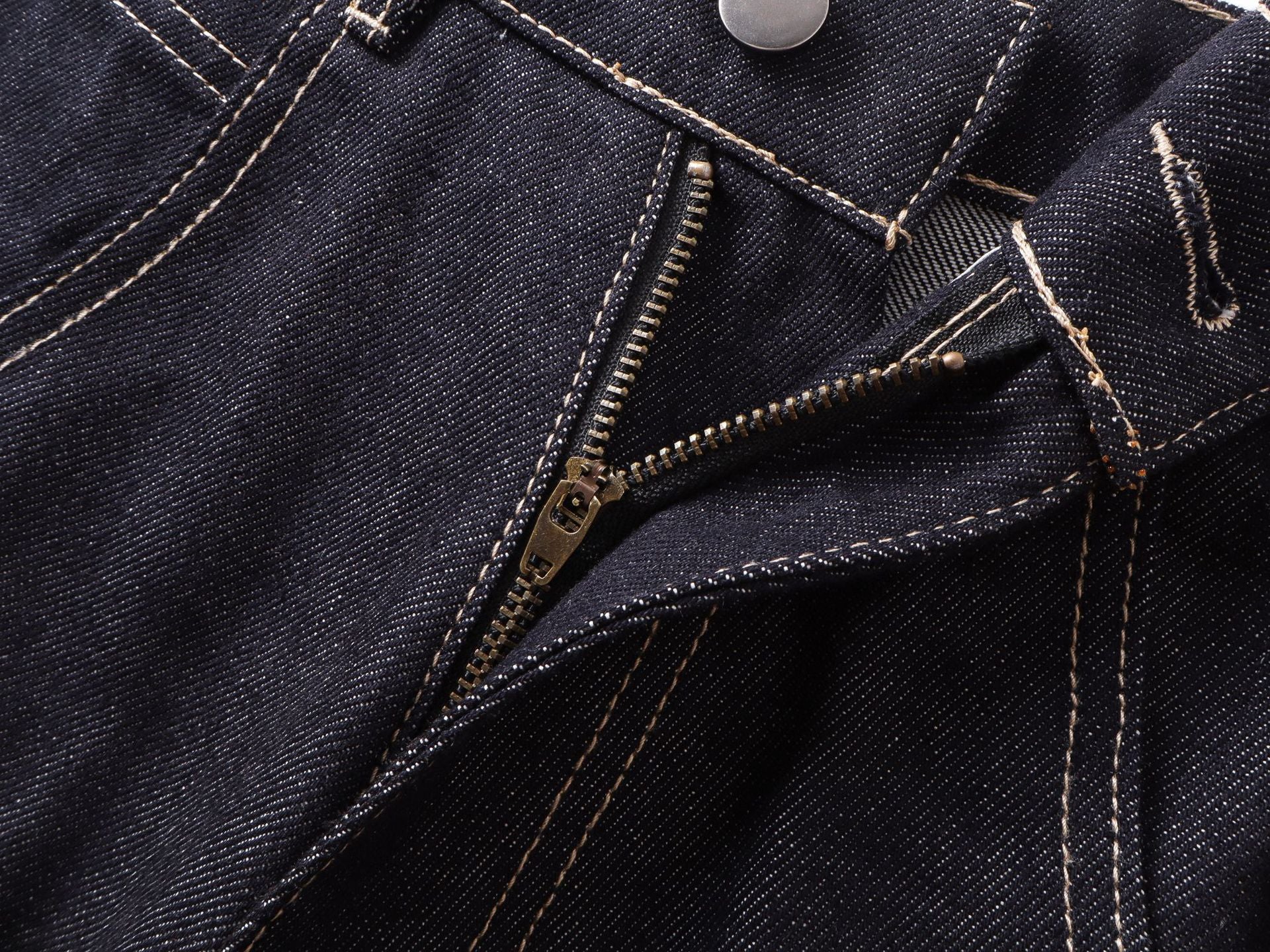 AVIORA American Vintage Washed Denim Jeans