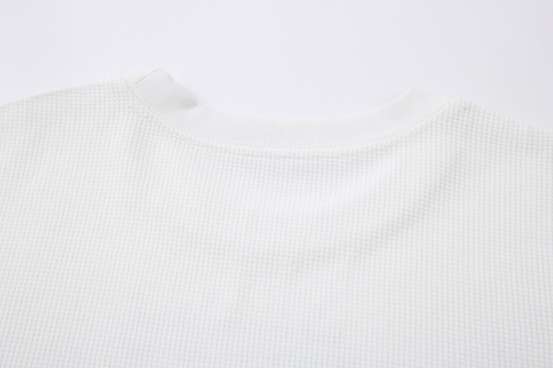 YAVIORA Dark Aesthetic Long-Sleeve Cross T-Shirt