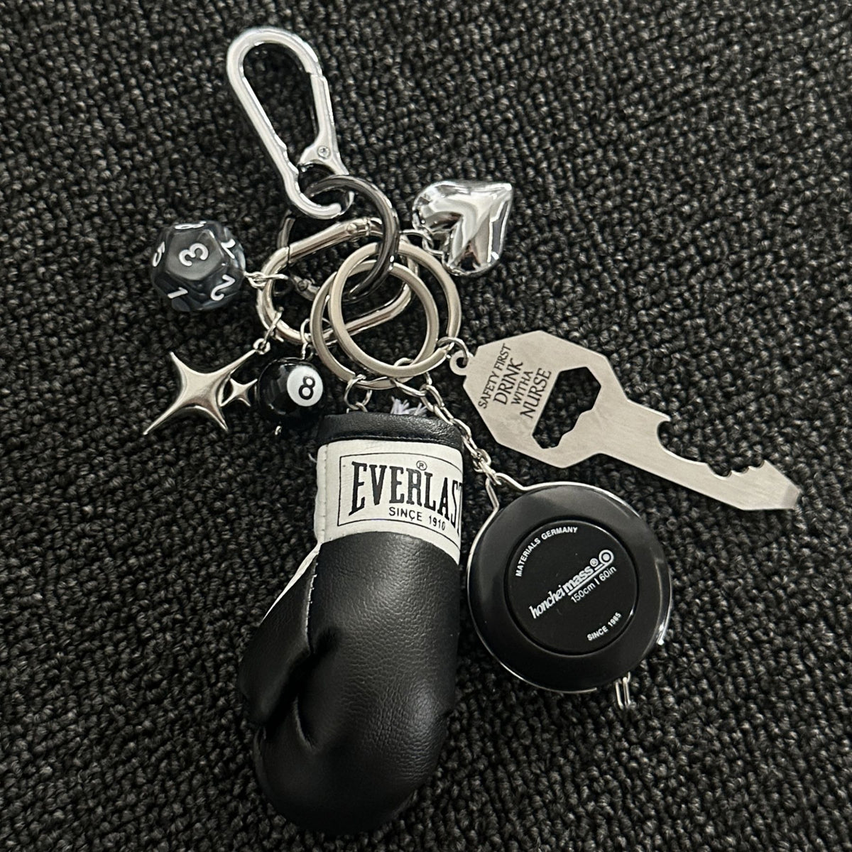 Yaviora Boxing Glove-Style Measuring Tape Multi-Element Keychain
