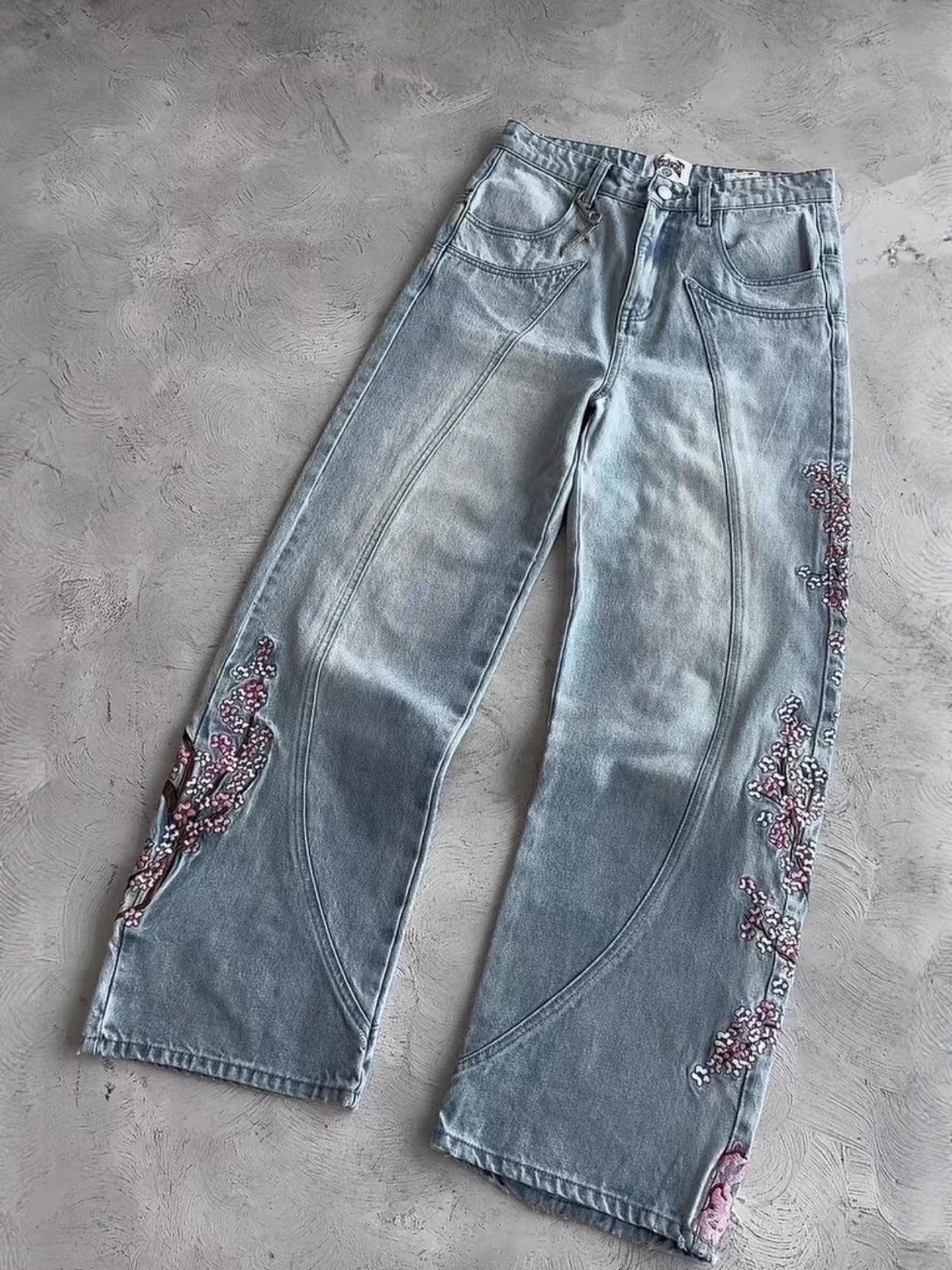 Vintage-Style Wide-Leg Jeans with Intricate Embroidery