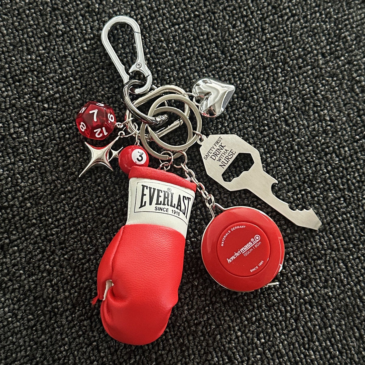 Yaviora Boxing Glove-Style Measuring Tape Multi-Element Keychain