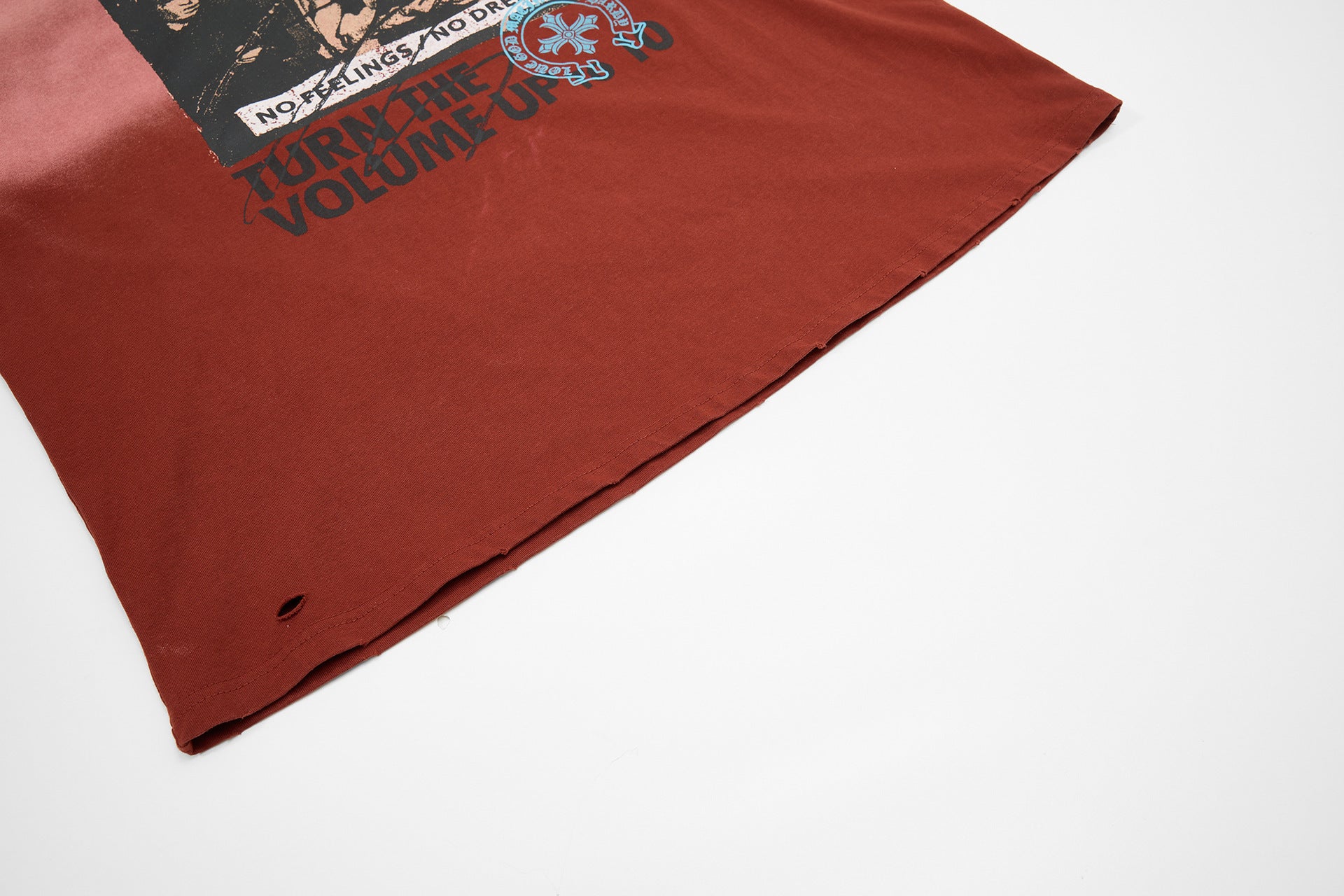 YAVIORA "Hear No Evil" Gradient T-Shirt