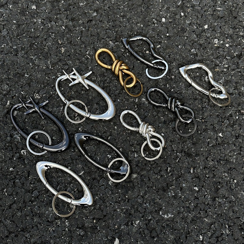 yaviora Star Oval Metal Keychain Pendant