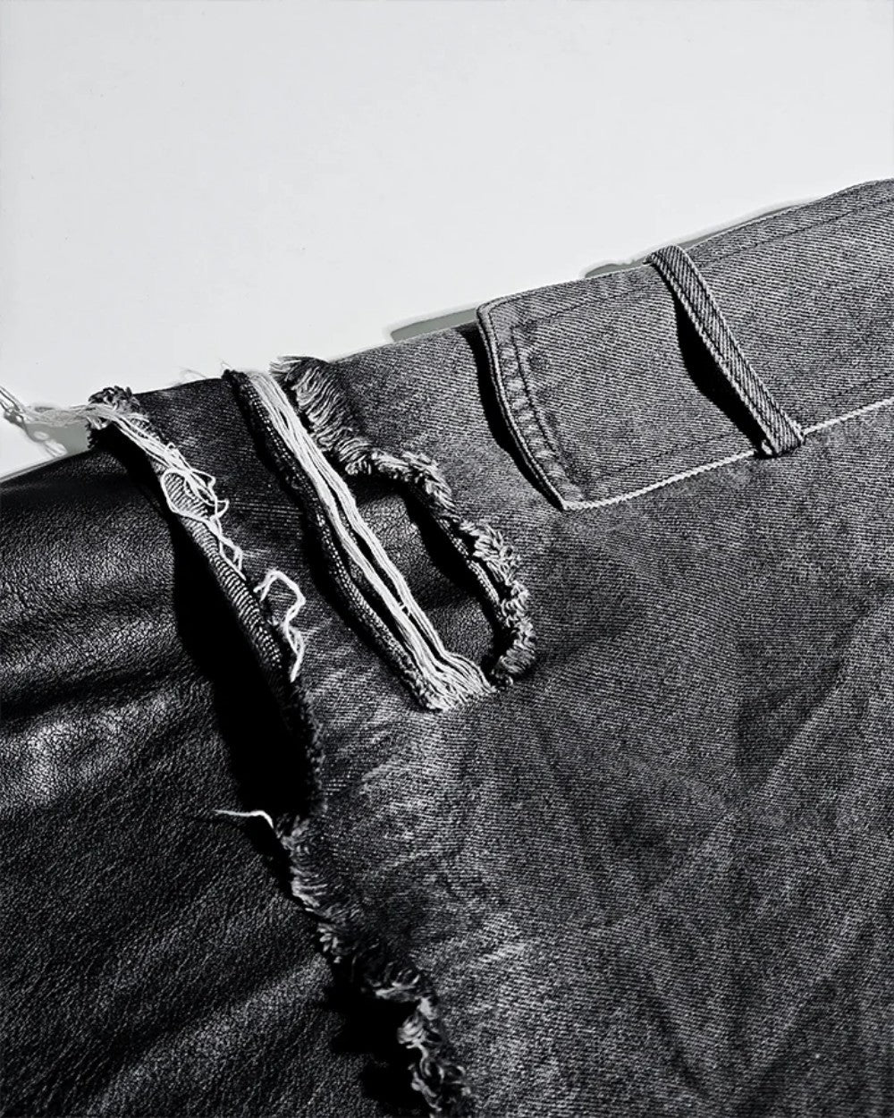YAVIORA Kapuzenpullover aus Used-Denim