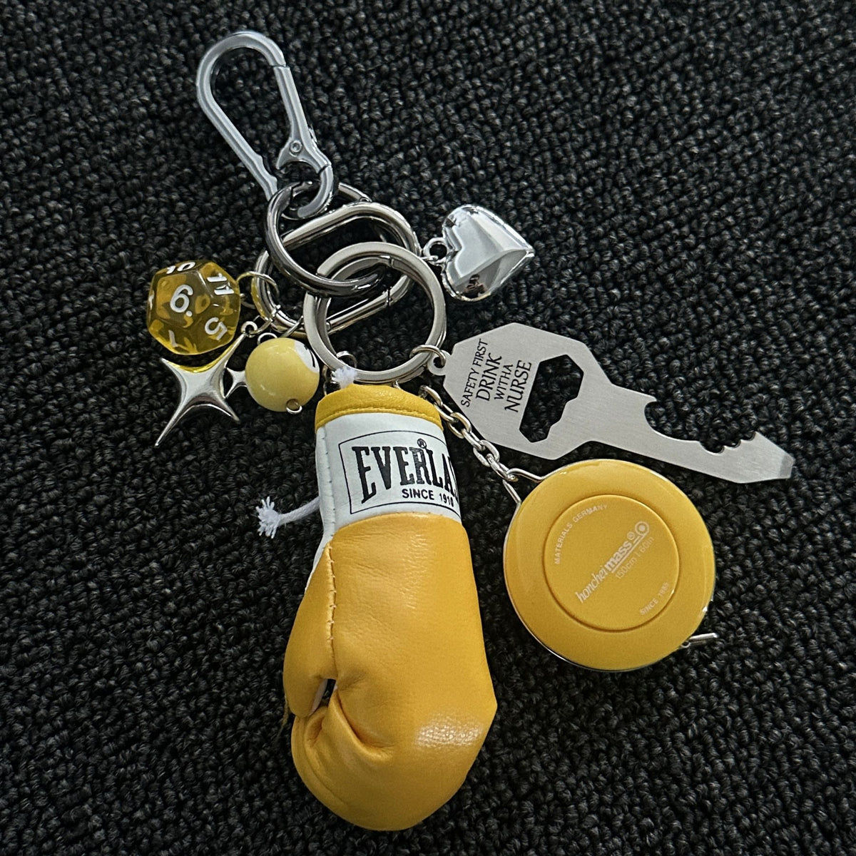 Yaviora Boxing Glove-Style Measuring Tape Multi-Element Keychain