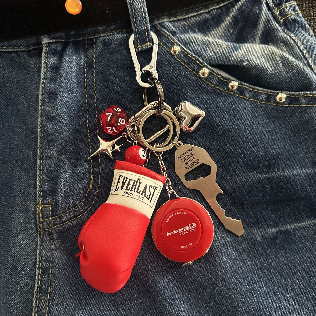 Yaviora Boxing Glove-Style Measuring Tape Multi-Element Keychain