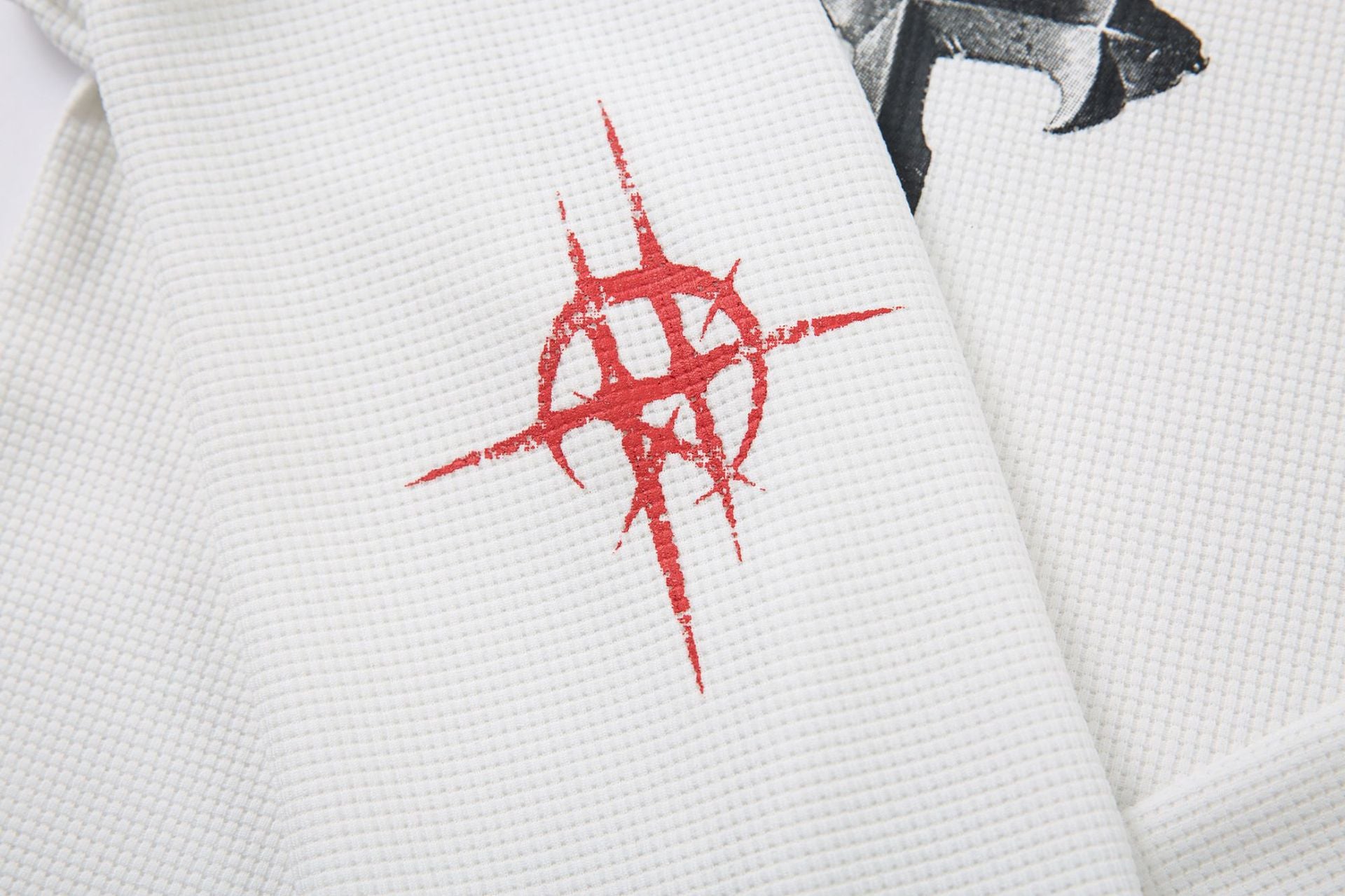 YAVIORA Dark Aesthetic Long-Sleeve Cross T-Shirt