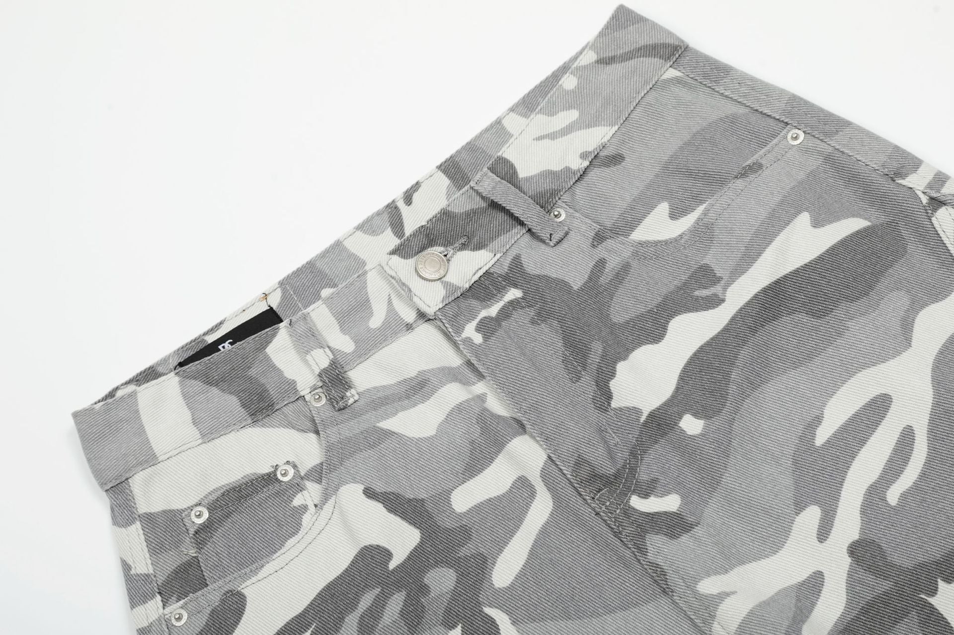 YAVIORA Gray and White Camouflage Cargo Pants