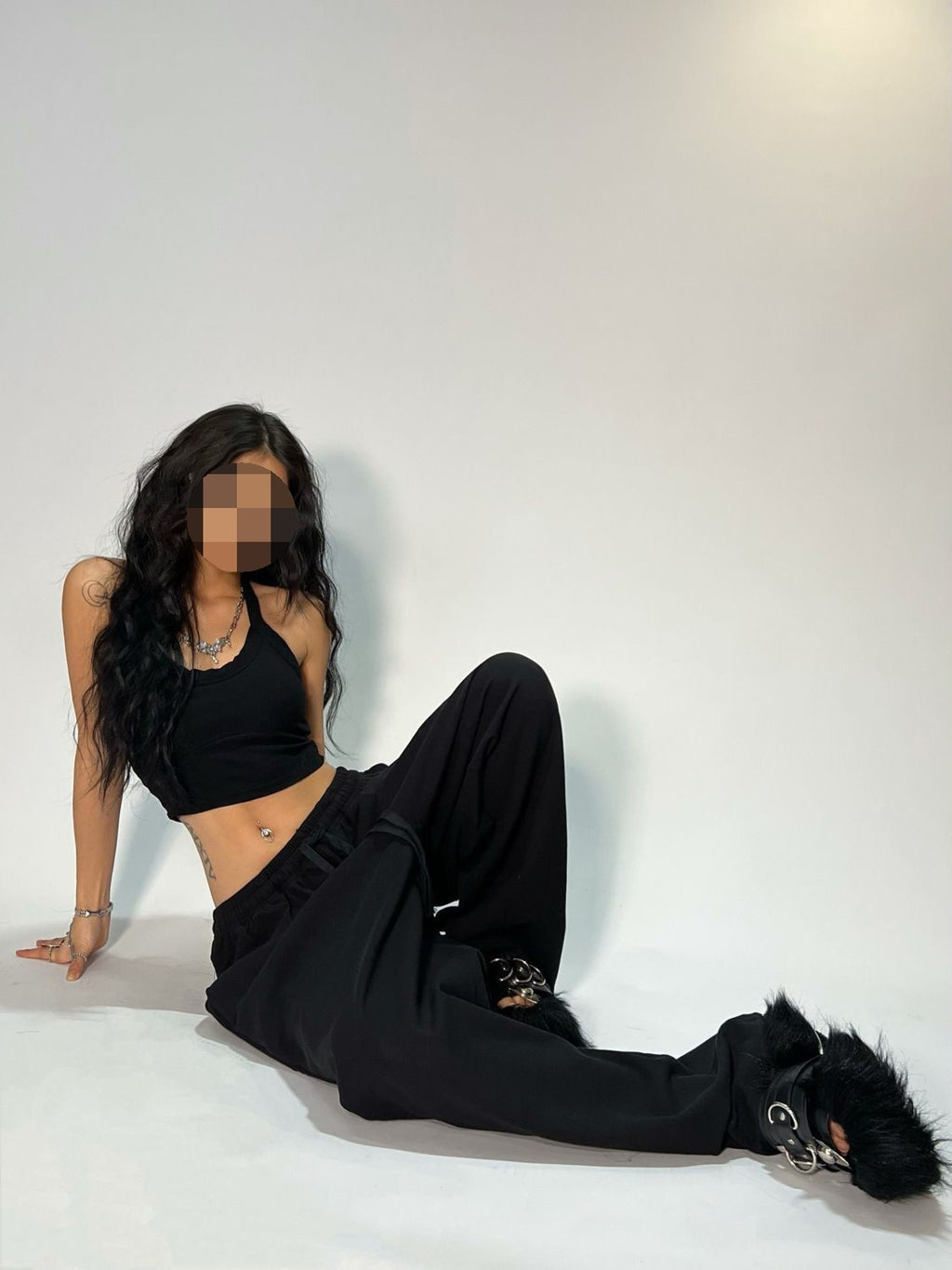 Y2K wide-leg loose-fit casual sweatpants.