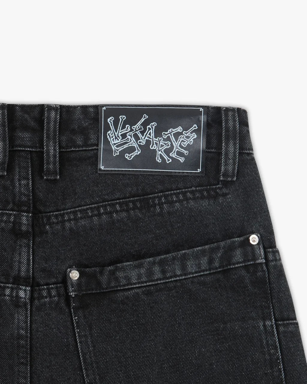 Vintage-Style Wide-Leg Jeans with Intricate Embroidery