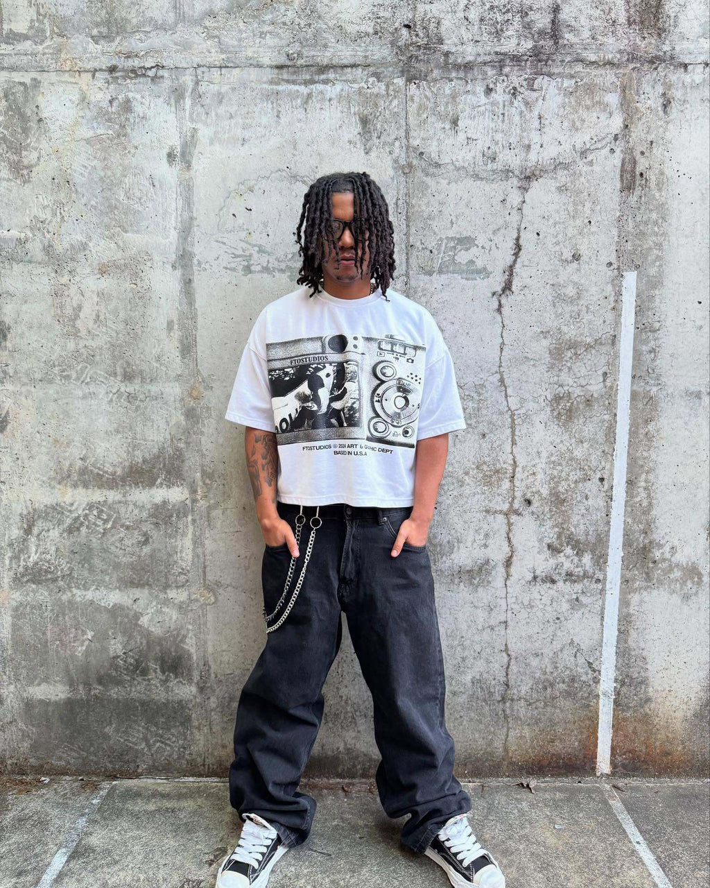 Street-style graffiti and vinyl record print T-shirt