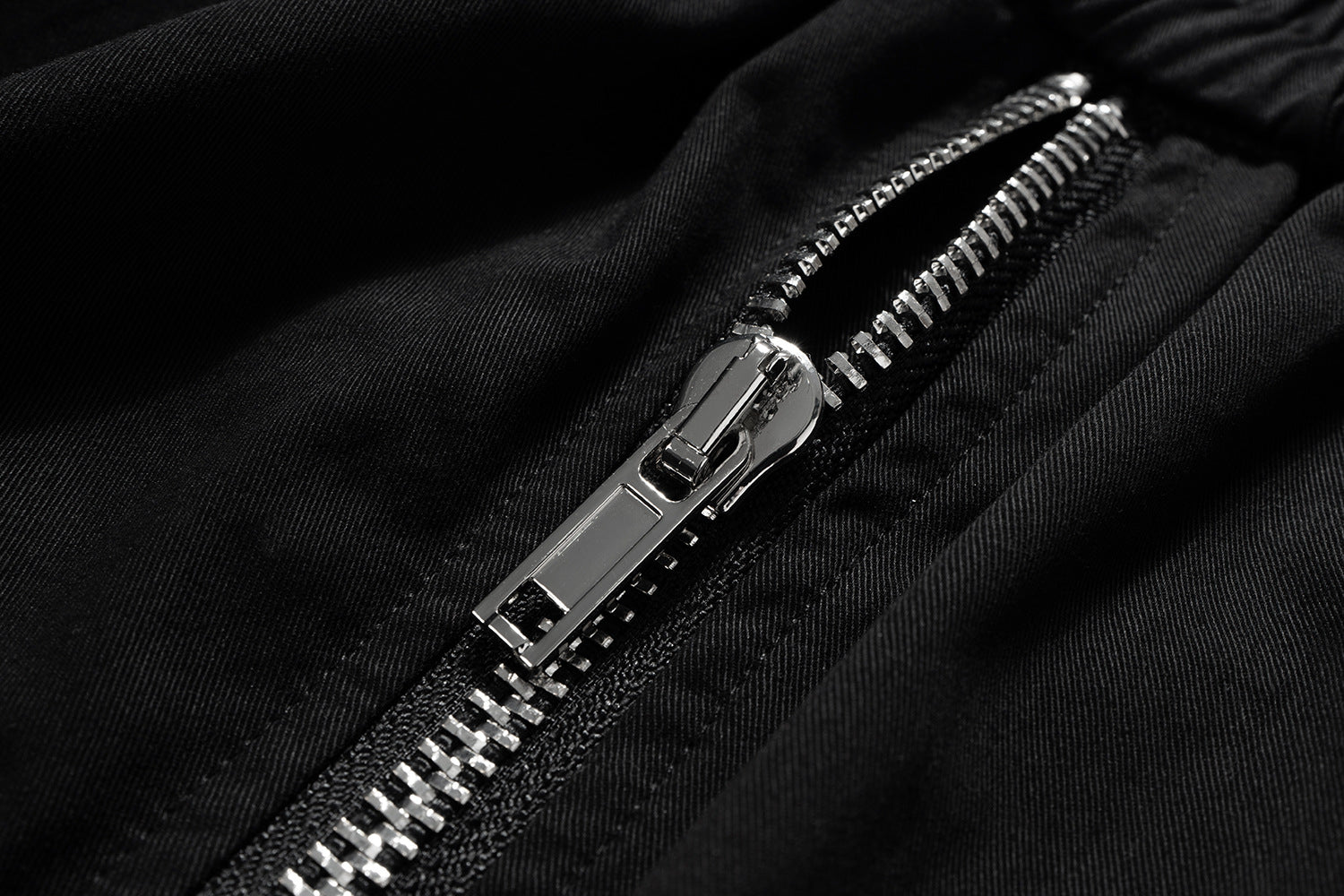 YAVIORA Loose-fitting RO Style Cargo Shorts