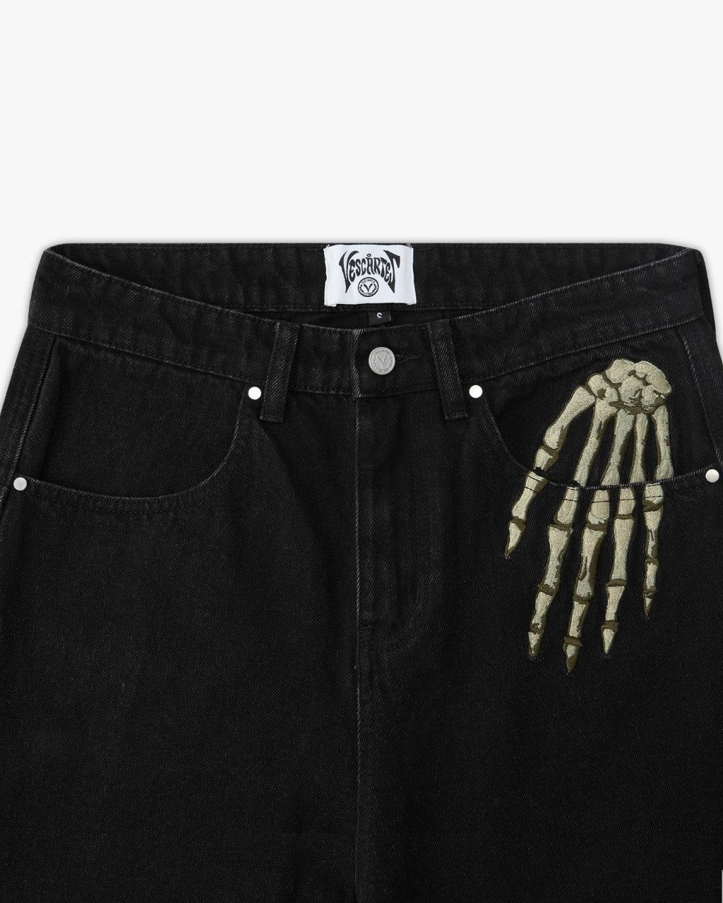 Vintage-Style Wide-Leg Jeans with Intricate Embroidery