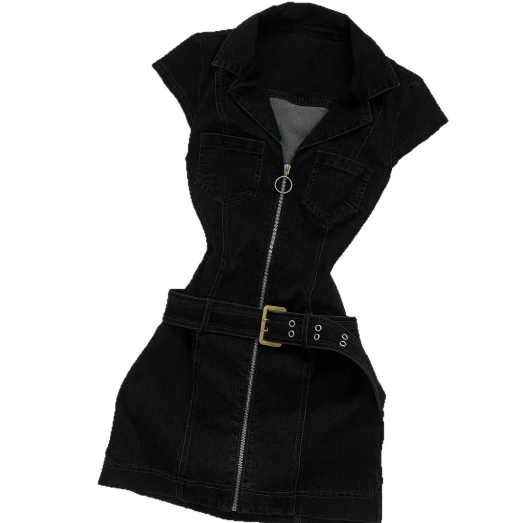 Y2K-style sleeveless, fitted, waist-cinching denim dress