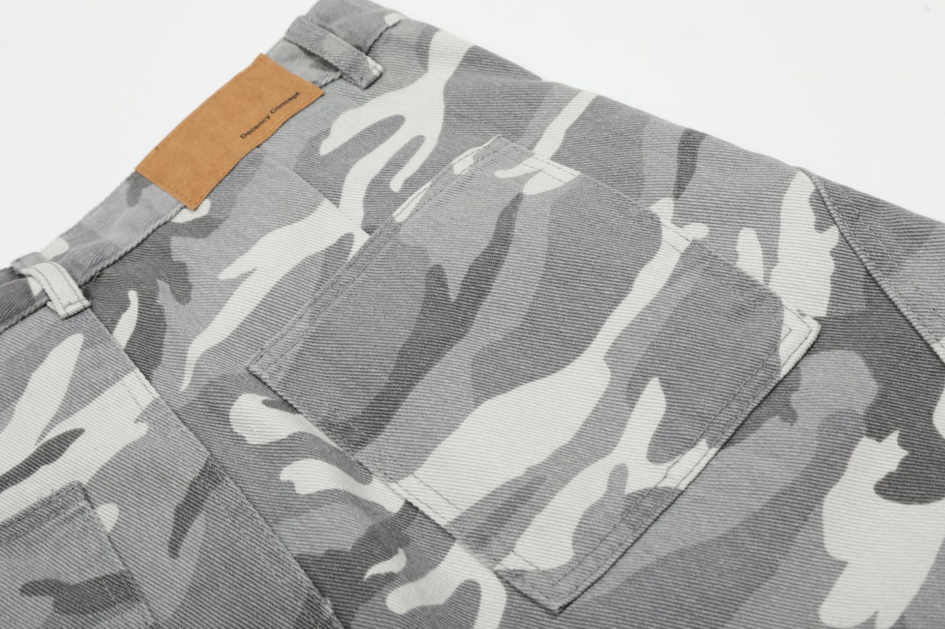 YAVIORA Gray and White Camouflage Cargo Pants