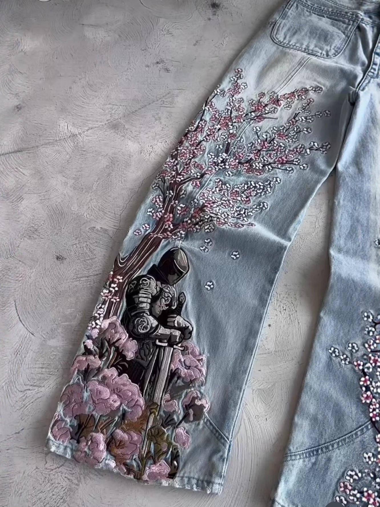 Vintage-Style Wide-Leg Jeans with Intricate Embroidery
