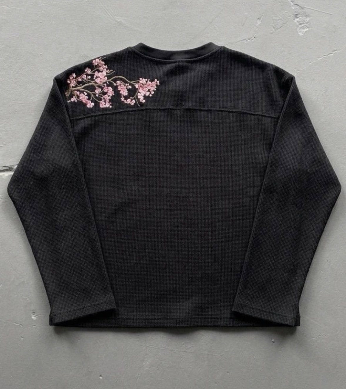 Retro Straight-leg Jeans with Plum Blossom Embroidery