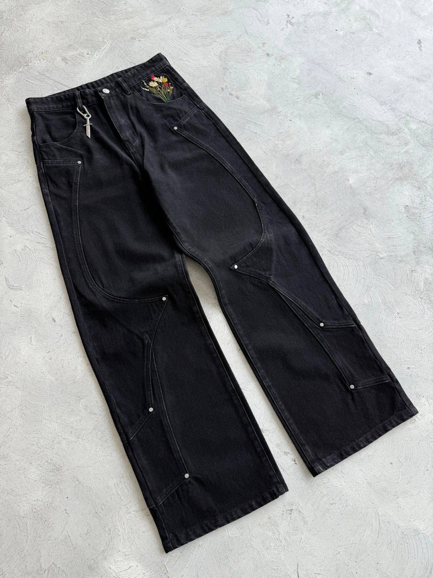 Vintage-Style Wide-Leg Jeans with Intricate Embroidery