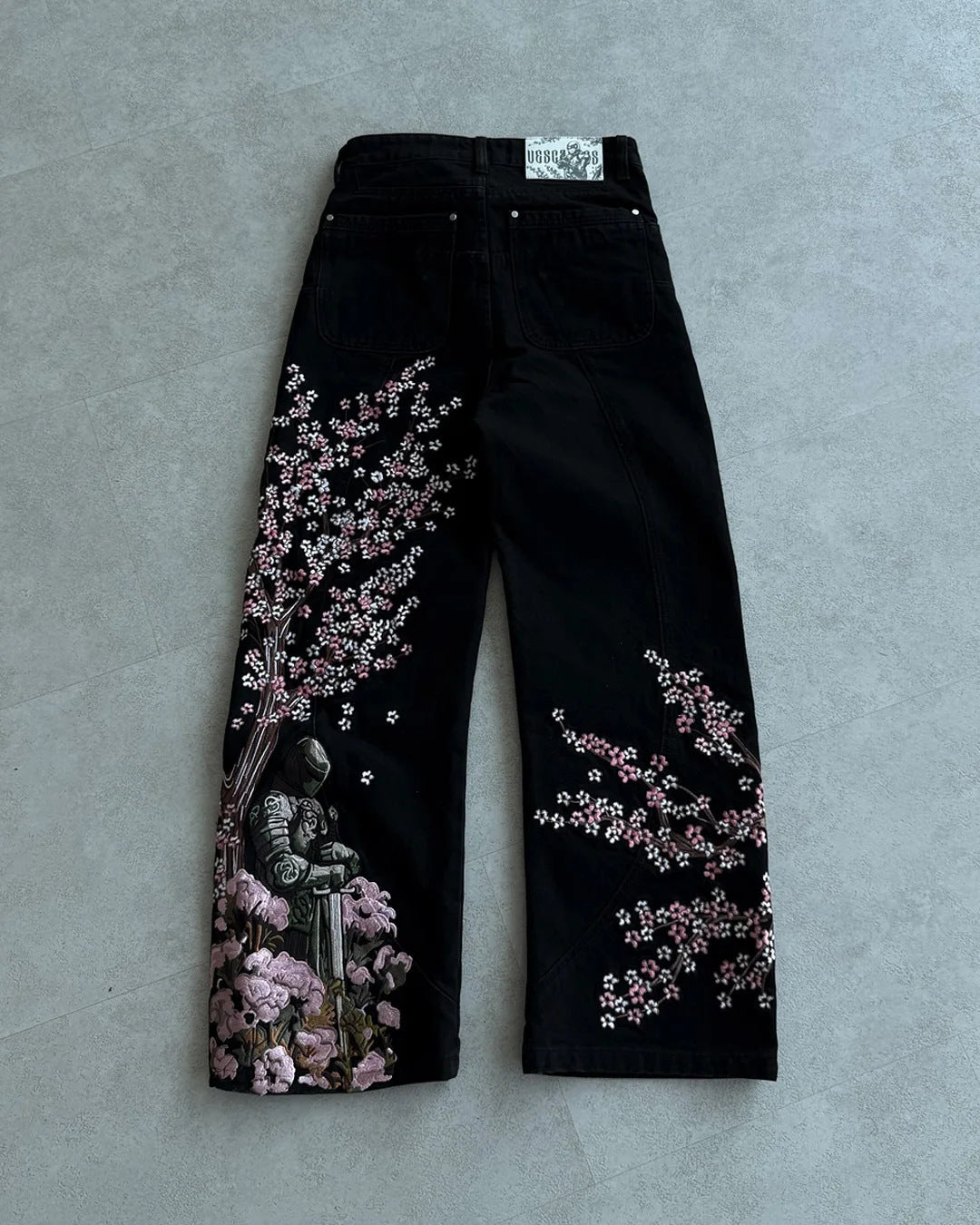 Retro Straight-leg Jeans with Plum Blossom Embroidery