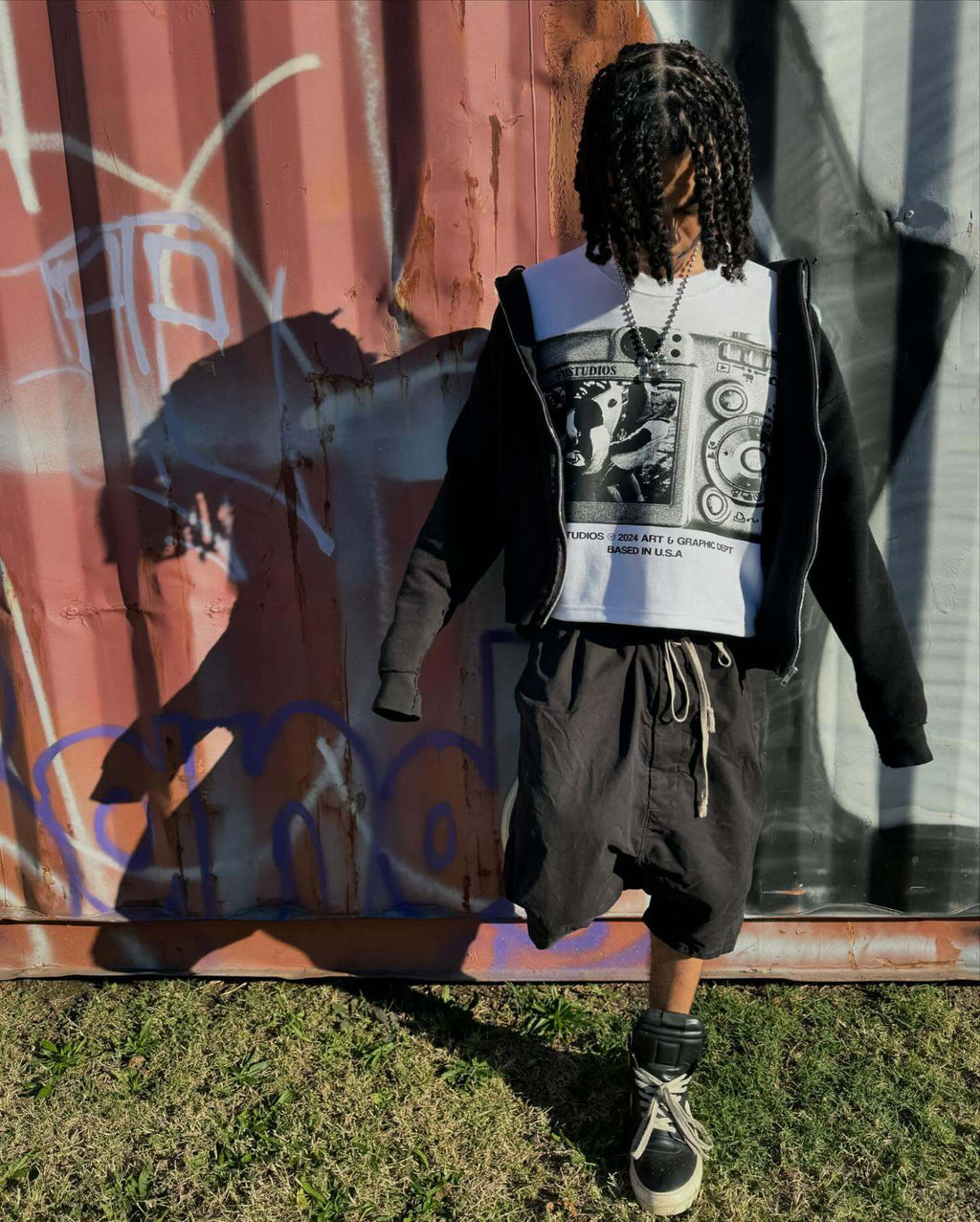 Street-style graffiti and vinyl record print T-shirt