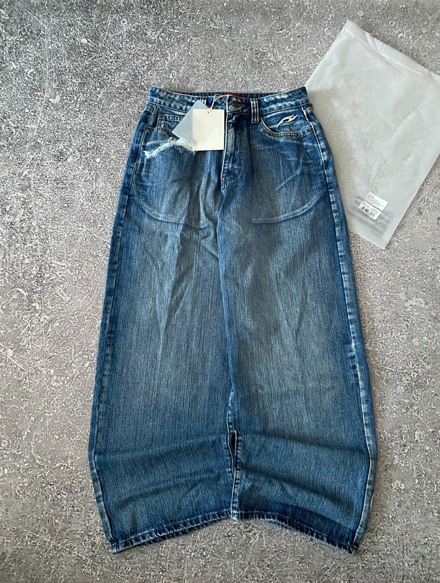 Y2K Hip-Hop Style Washed, Distressed, and Printed Jeans