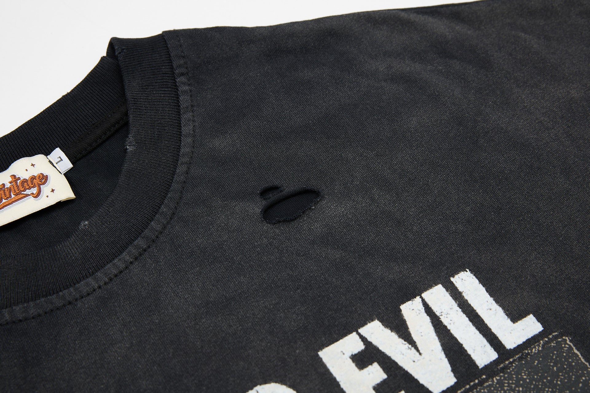 YAVIORA "Hear No Evil" Gradient T-Shirt